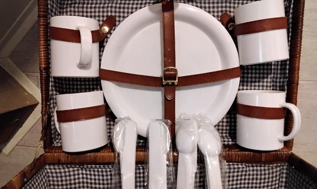 RIETEN PICKNICKMAND VOOR 4 PERSONEN, Hobby en Vrije tijd, Picknickmanden, Ophalen of Verzenden, Nieuw