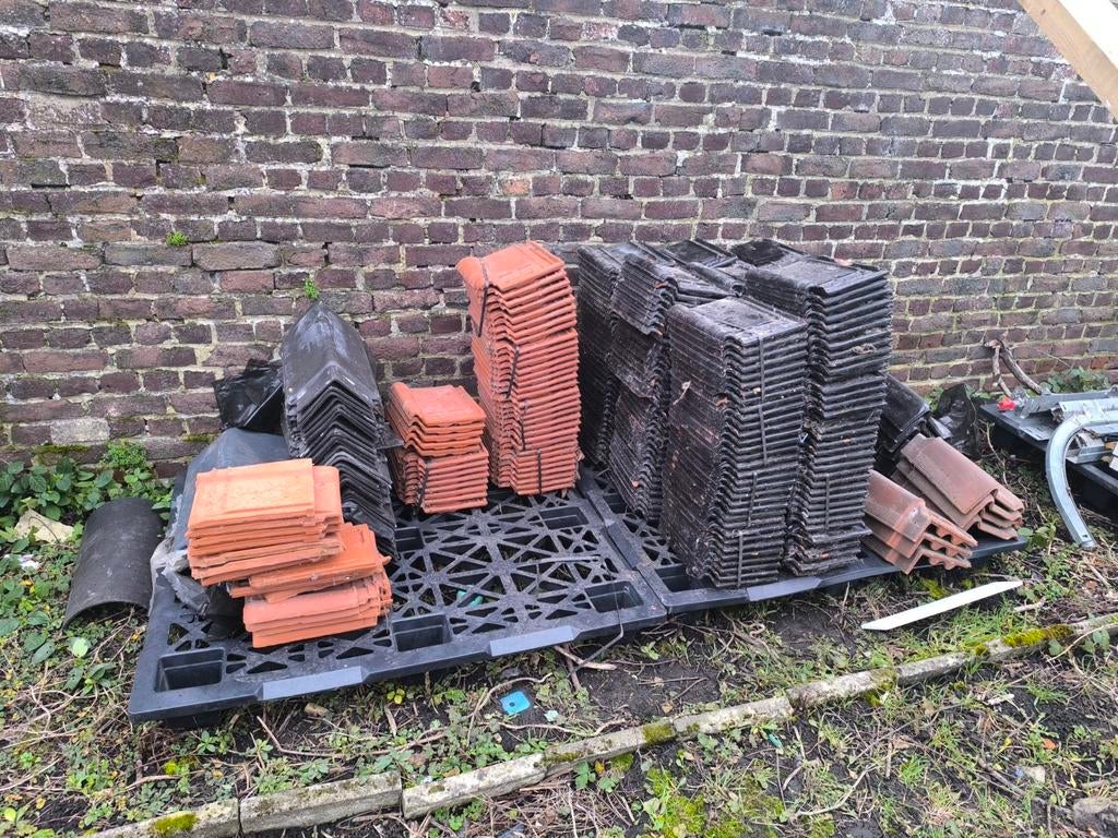 Lot ou detail Tuiles Pottelberg & Faîtières Eternit (Neuf), Doe-het-zelf en Bouw, Dakpannen en Dakbedekking, Ophalen of Verzenden