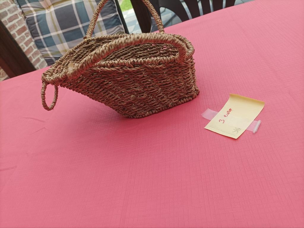 Rieten mand, Ophalen, Zo goed als nieuw