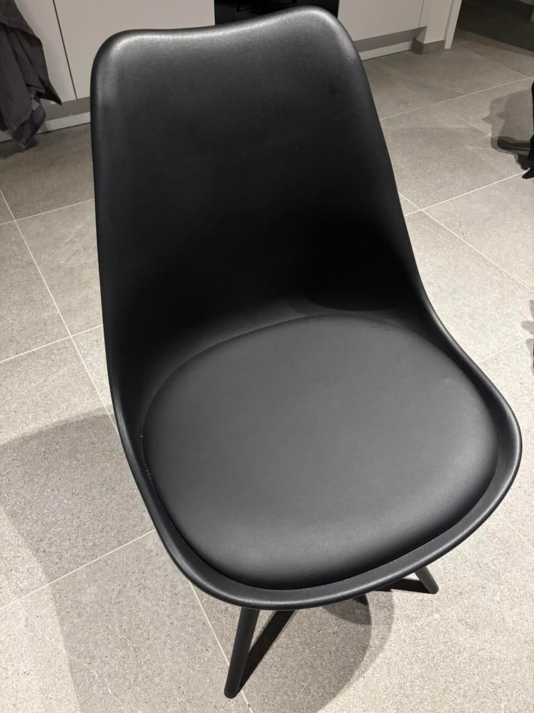 4 Zwarte stoelen, Enlèvement, Comme neuf, Noir