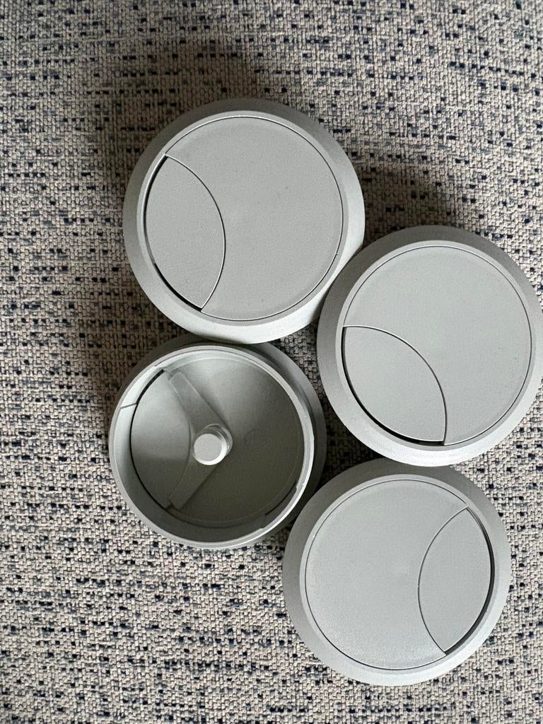 Quatre entrées de câble en plastique gris, Maison & Meubles, Armoires | Autre, Enlèvement ou Envoi, Neuf
