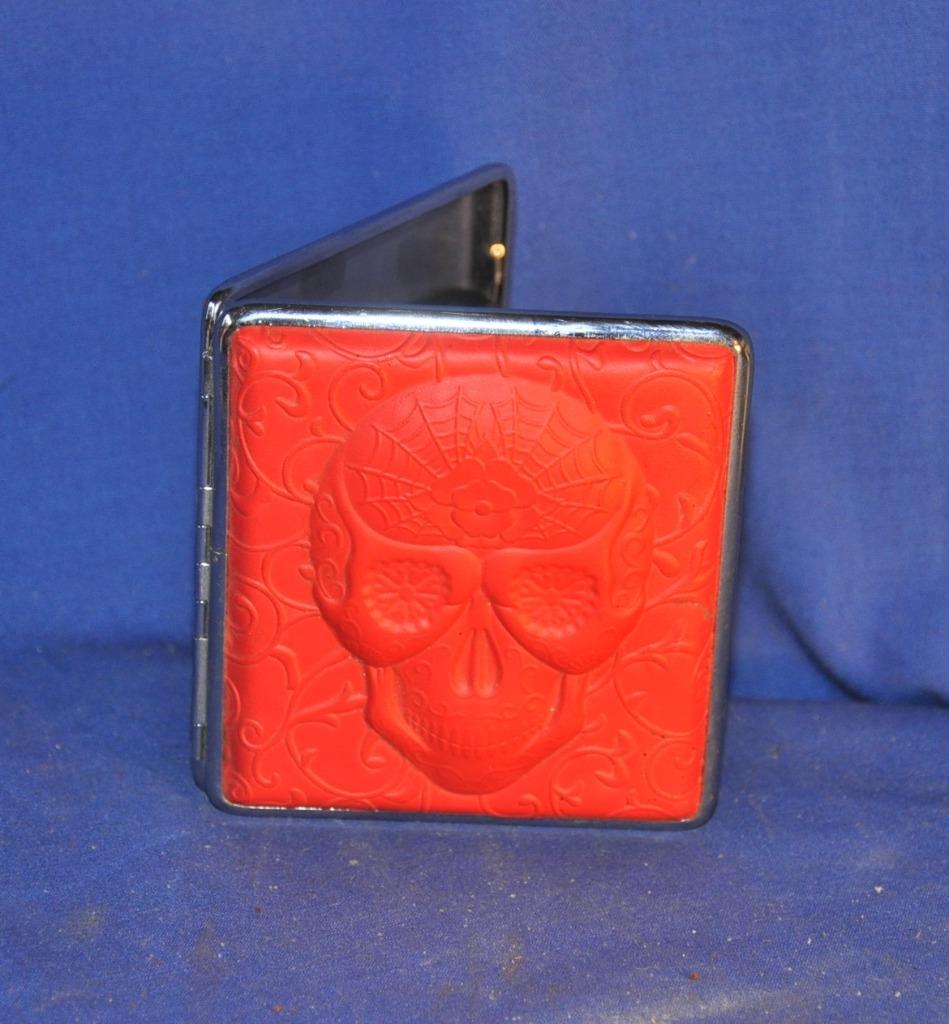 etui a cigarette avec tête de mort, Collections, Articles de fumeurs, Briquets & Boîtes d'allumettes, Comme neuf, Boite à tabac ou Emballage