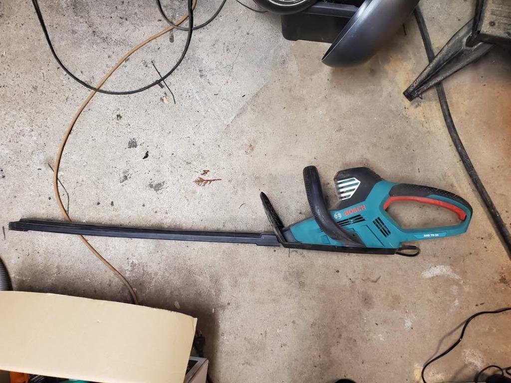 Bosch AHS 70-34 taille haies électrique 700W 70cm, Enlèvement ou Envoi, Utilisé, Électrique, BOSCH