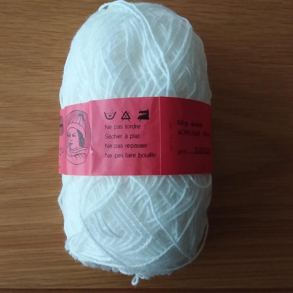 100% wit breigaren van acryl, 10 ballen van 50 g, Hobby en Vrije tijd, Breien en Haken, Ophalen of Verzenden