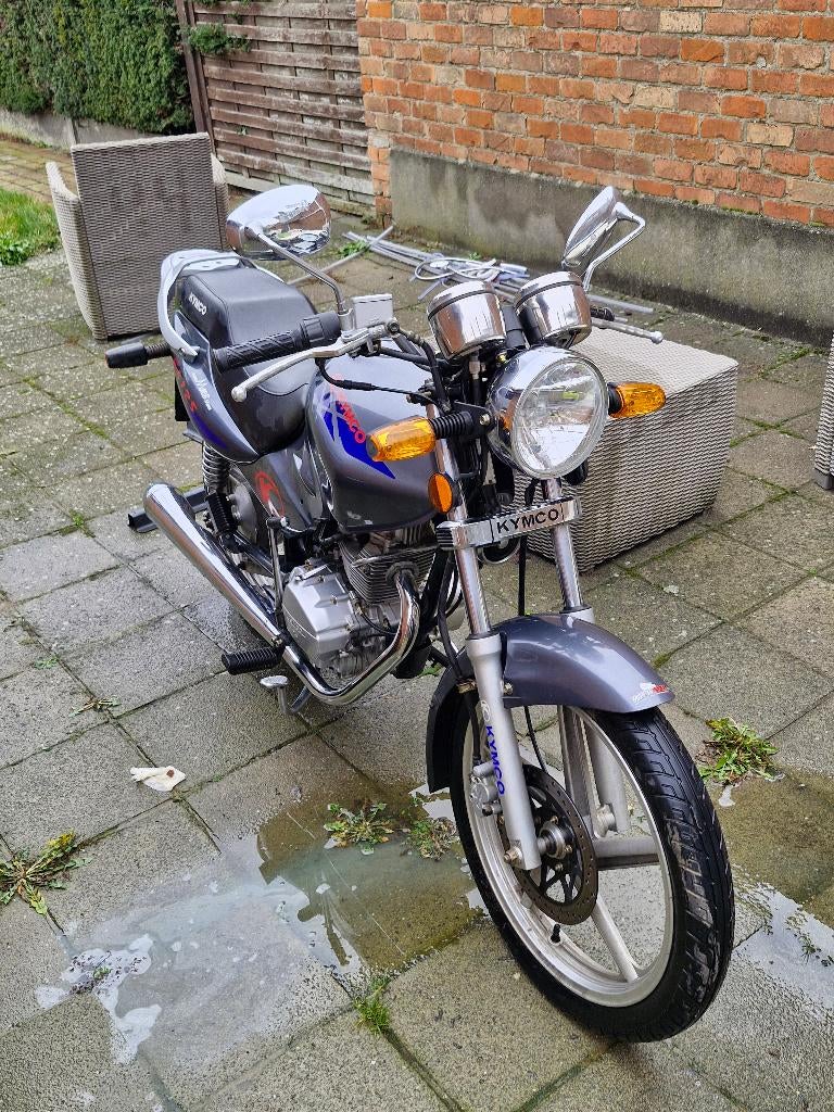 Kymco Pulsar, Motoren, Kymco, Particulier, 125 cc, 11 kW of minder