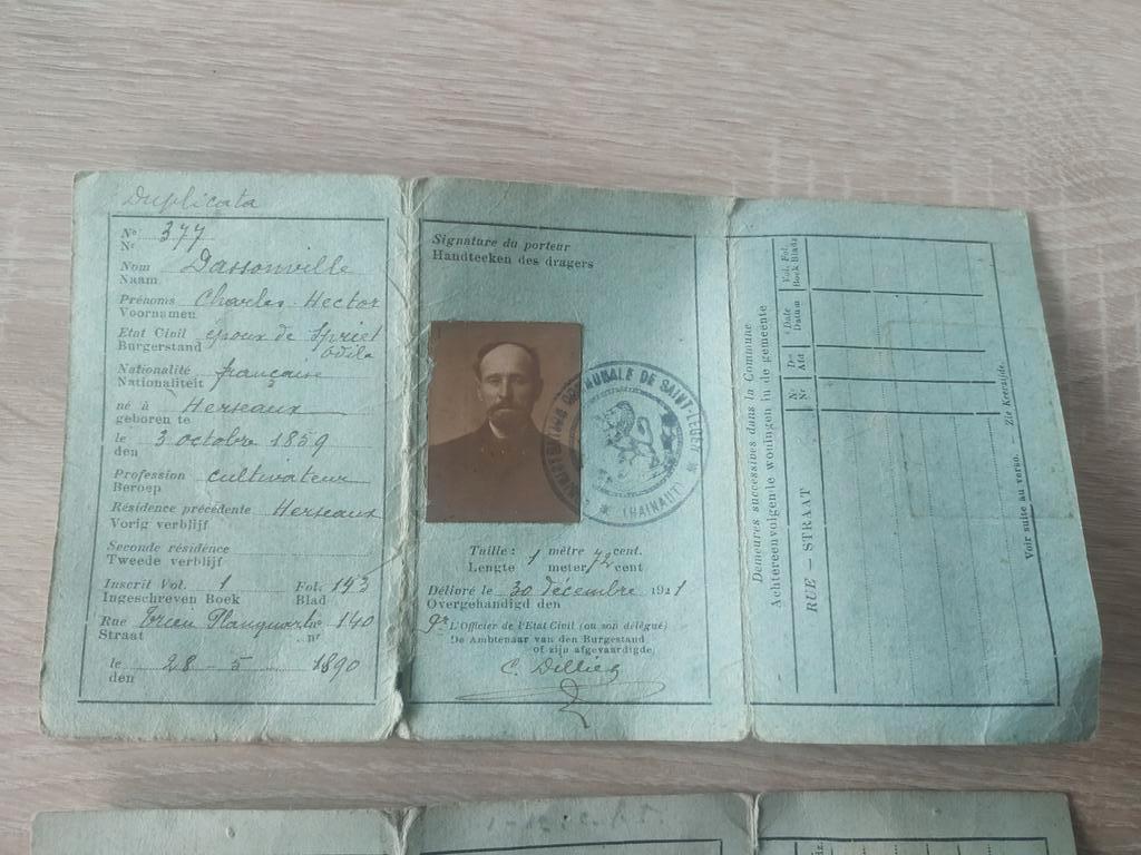 Vieux document 1 carte identité 1921 Saint Léger Pecq, Collections, Collections Autre, Utilisé, Enlèvement ou Envoi
