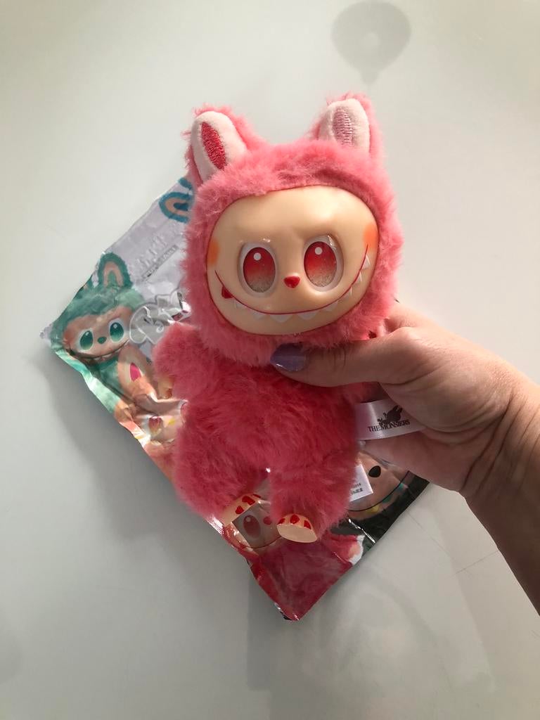 labubu lafufu rood roze nieuw, Kinderen en Baby's, Ophalen of Verzenden, Zo goed als nieuw