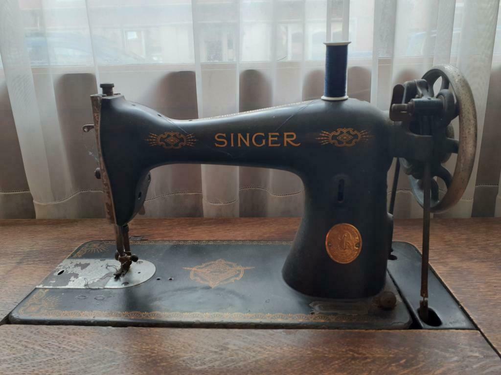 Belle Ancienne Table à Coudre Antique SINGER - Marche encore, Hobby & Loisirs créatifs, Machines à coudre & Accessoires, Utilisé