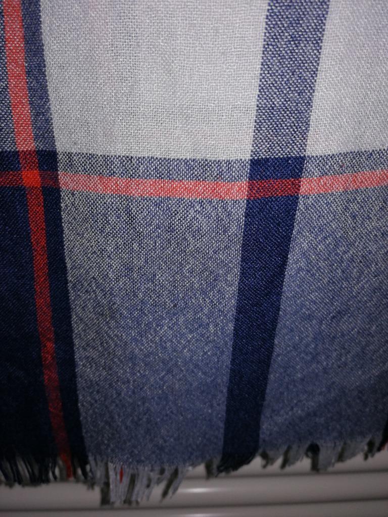 sjerp sjaal geruit blauw, Enlèvement ou Envoi, Comme neuf, Écharpe