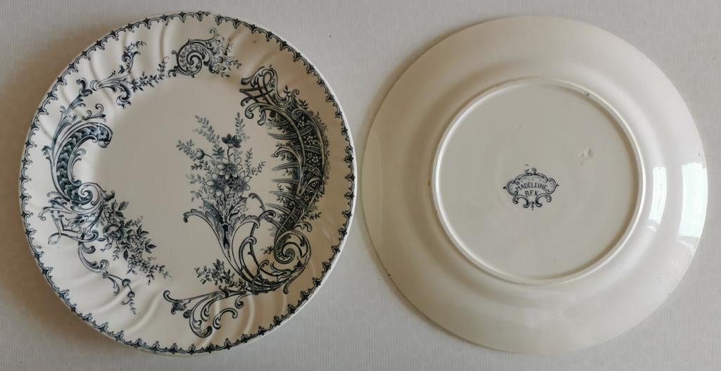 Borden: Lot van 12 gestempelde platen Madeleine BFK, Huis en Inrichting, Keuken | Servies, Ophalen of Verzenden, Zo goed als nieuw