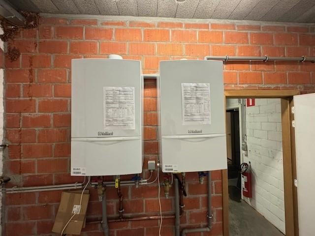 2 Vaillant gas verwarming / condensatiegaswandketels, Plus de 10 ans, Chauffe-eau, Enlèvement, Utilisé