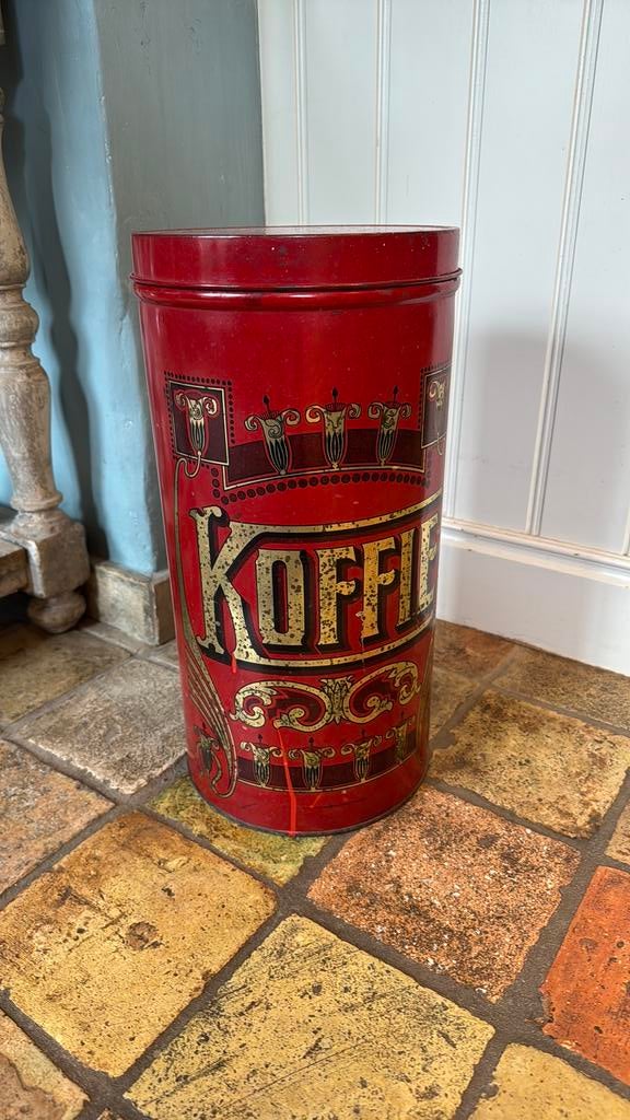 Antiek koffie blik, Ophalen