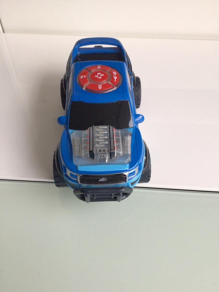 Auto Dickie 22 cm met licht/geluid/vooruit/achteruit, Ophalen of Verzenden, Zo goed als nieuw