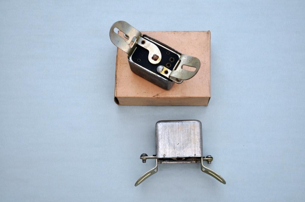 Spanningsregelaar voor dynamo 6 V Oldtimer, Auto-onderdelen, Ophalen of Verzenden, Nieuw, Overige automerken