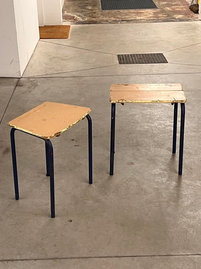 Kleine schoolbankjes voor kinderen uit de jaren 60, Ophalen, Gebruikt, Tafel(s)