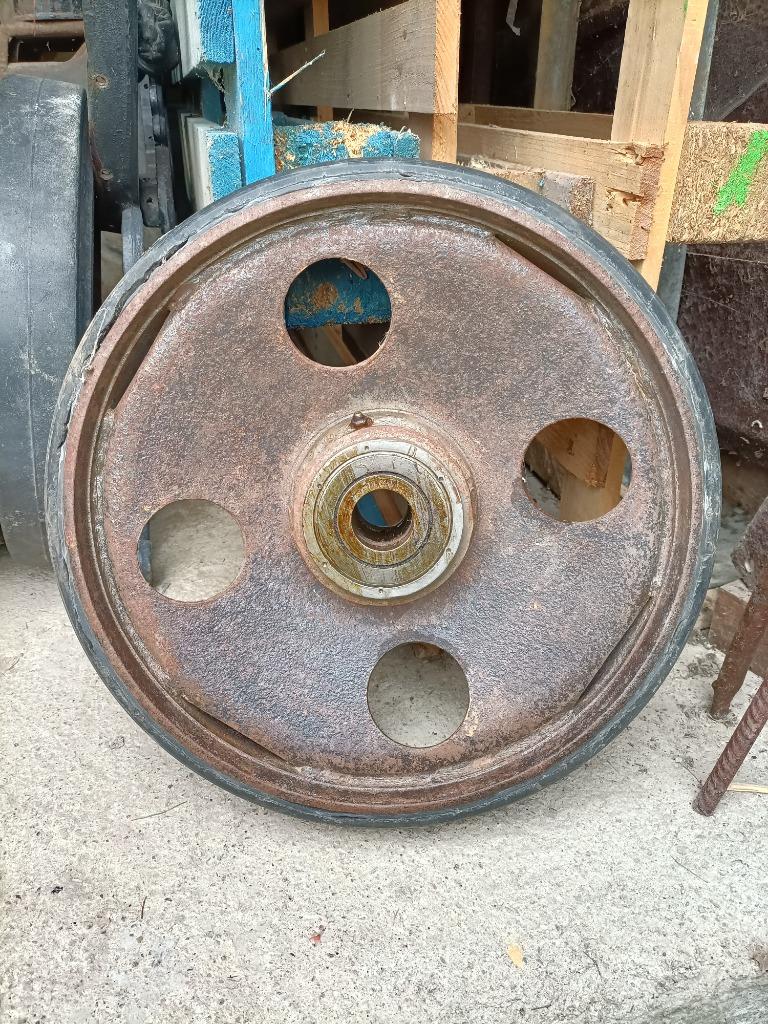 Militaria Allemand WW2 Roue Opel Maultier SDKFZ 4, Enlèvement ou Envoi