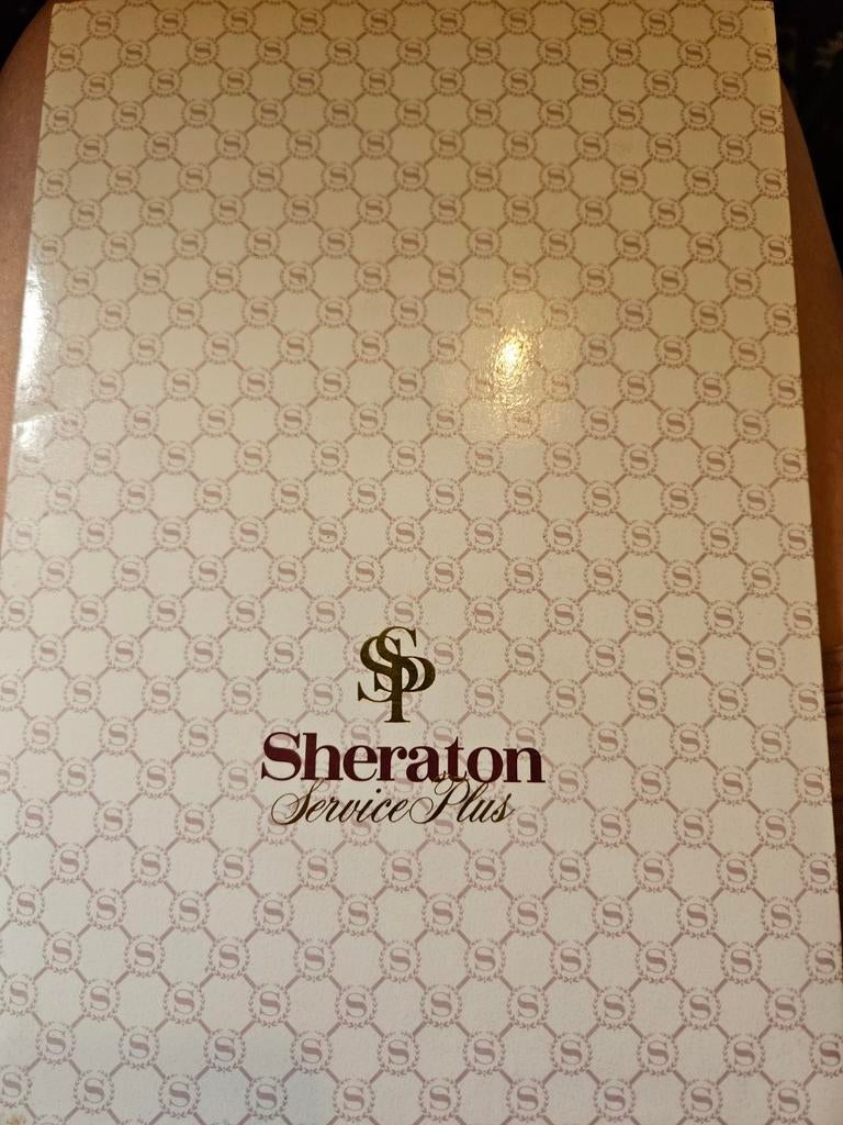 HOTEL stationery Benin Sheraton, Verzamelen, Ophalen of Verzenden, Zo goed als nieuw