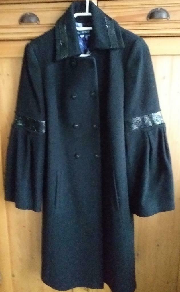 Fuego Women zwarte mantel, Kleding | Dames, Ophalen of Verzenden, Nieuw, Maat 42/44 (L), Zwart