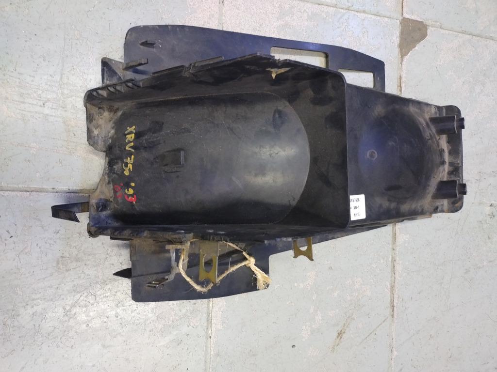 honda africa twin 750 model '93-'03 spatbord onder zadel, Motoren, Ophalen of Verzenden, Gebruikt