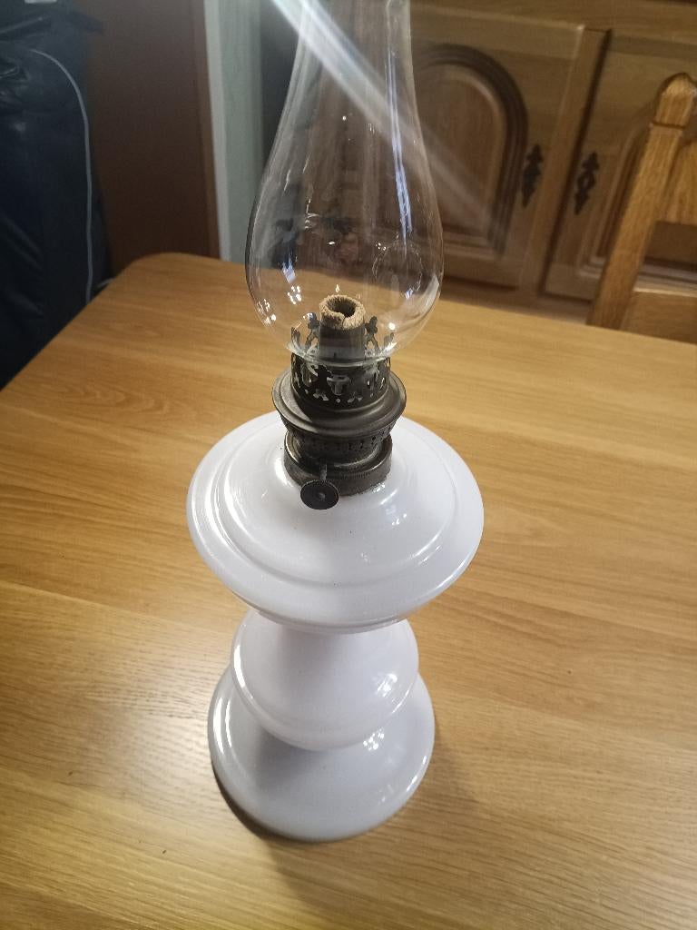 Grande lampe à pétrole ancienne Opaline   Cachet Belgique, Antiquités & Art, Enlèvement