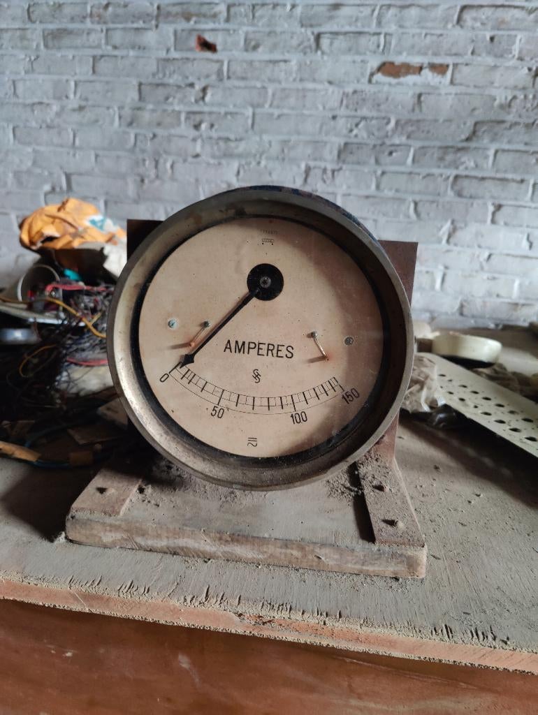 Antieke ampèremeter, Ophalen