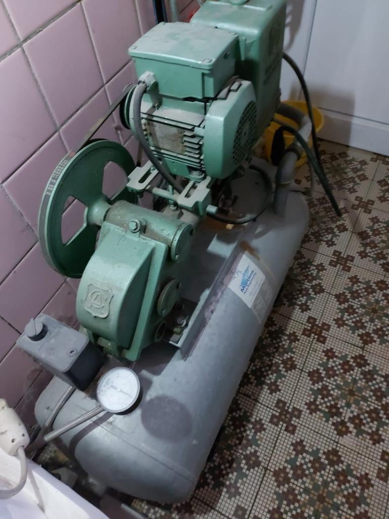Pompe à piston avec baril 150l, Enlèvement