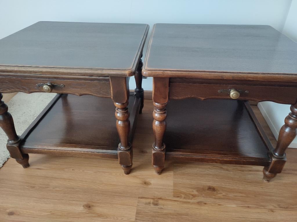 Table de chevet (2 pièces), Enlèvement, Utilisé, Bois, 45 à 65 cm