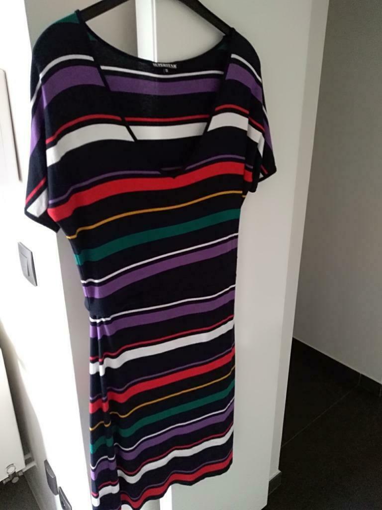 Robe d'été rayée de taille moyenne, Taille 38/40 (M), Enlèvement ou Envoi, Autres couleurs, Au-dessus du genou