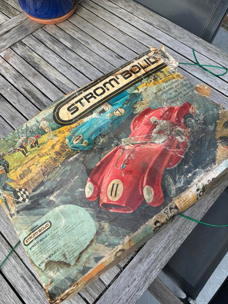 Circuit voiture vintage strom’bolid, Enlèvement