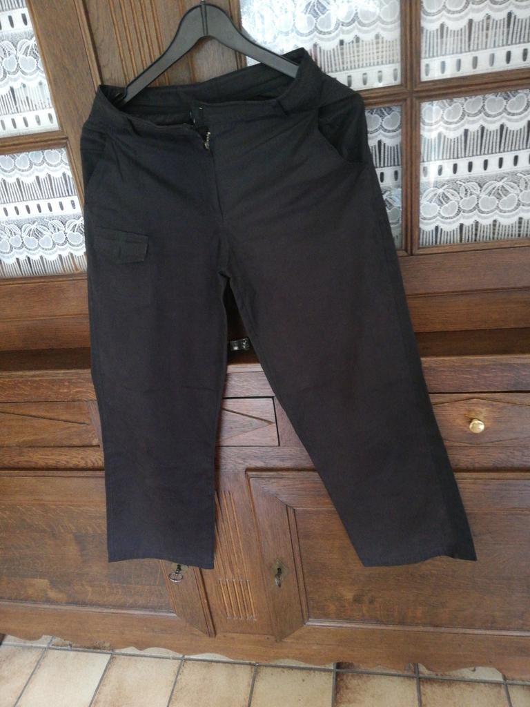 Pantalon dame. Noir. Mills. Taille 36., Enlèvement ou Envoi, Comme neuf, Noir