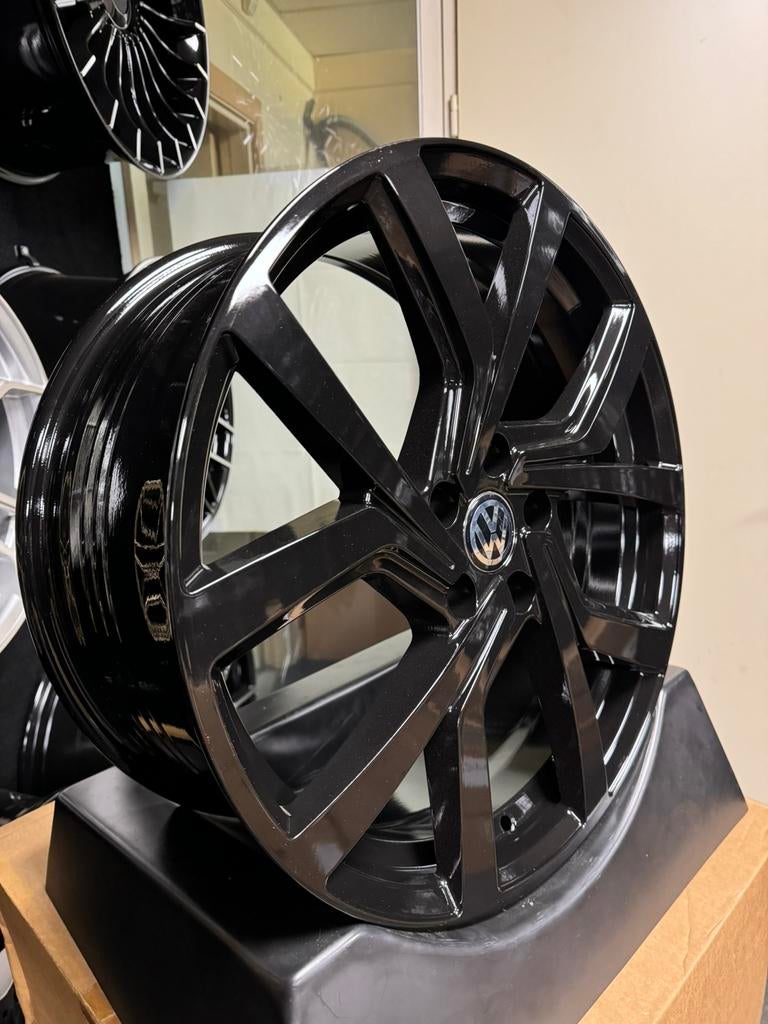 19 inch velgen voor Volkswagen Brescia 5x112 Golf 5 6 7 8 VW, Auto-onderdelen, Banden en Velgen, 19 inch, Velg(en), Nieuw, Ophalen of Verzenden