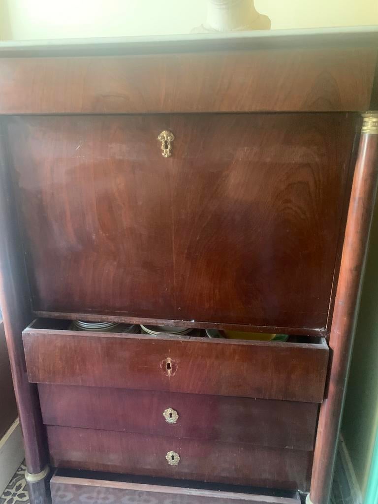 Secrétaire de l'Empire — début du XIXe siècle, Enlèvement