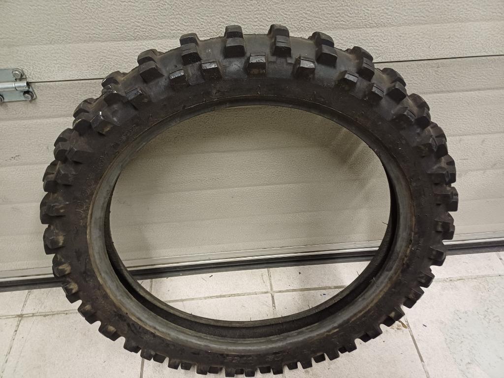 crossband achter dunlop 100/90-19, Motoren, Ophalen of Verzenden, Gebruikt