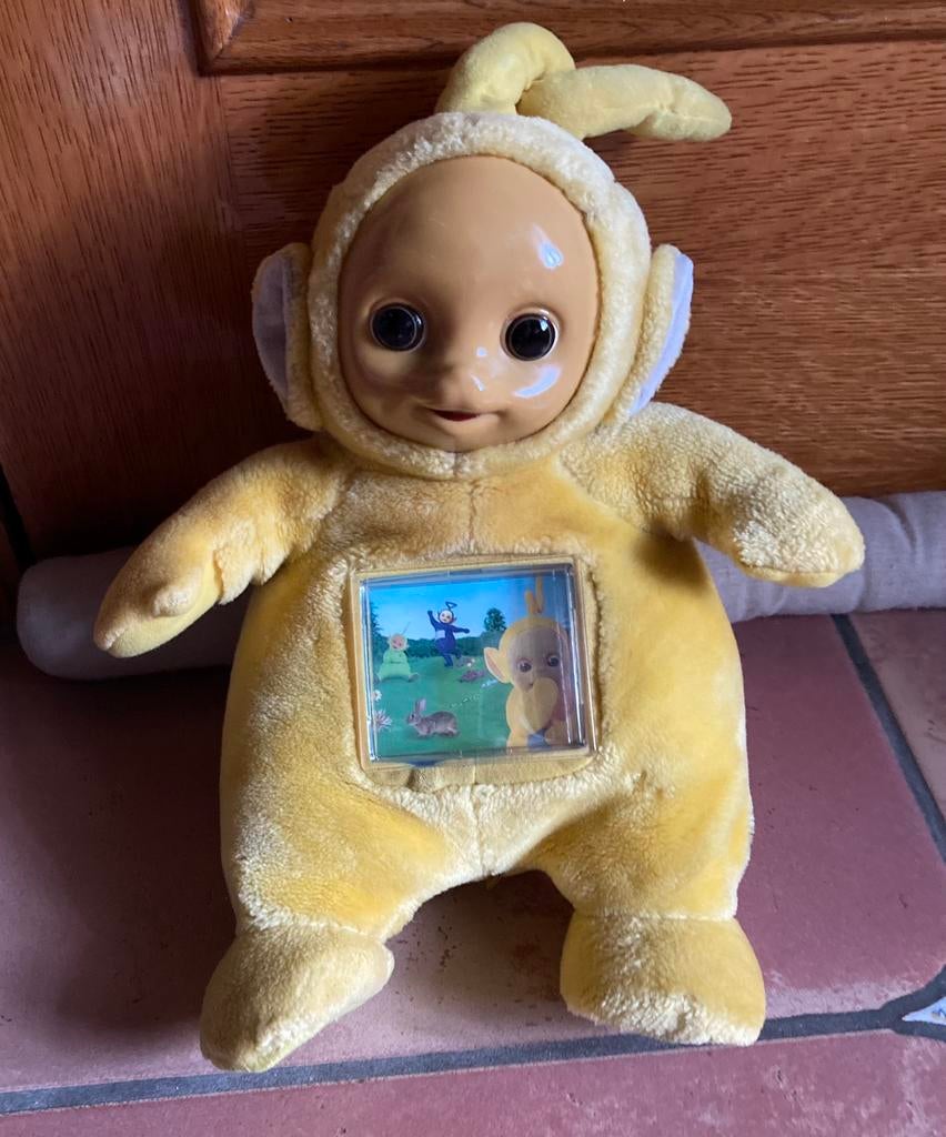 Teletubbie met muziek en spelend tv’tje., Enlèvement ou Envoi, Utilisé, Autres types