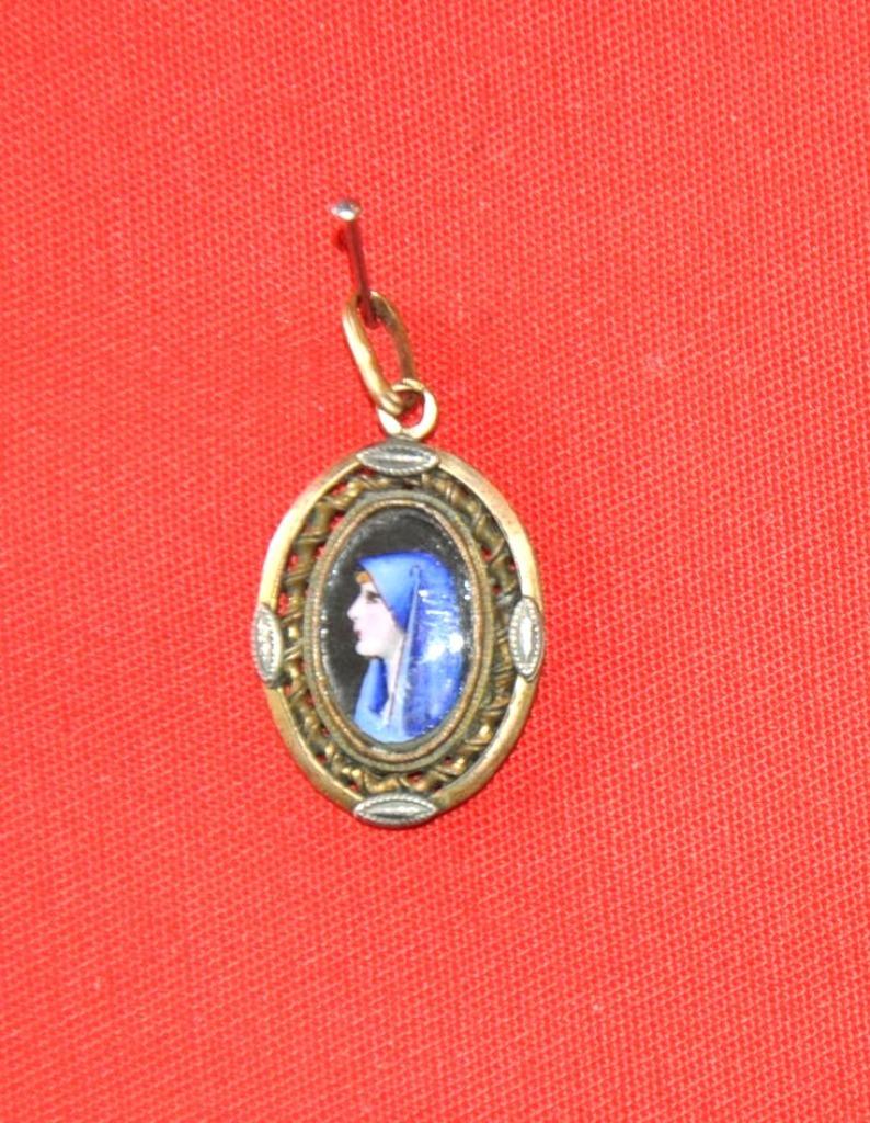 medaille religieuse ovale vierge emaillée (x2012), Enlèvement ou Envoi, Utilisé, Bijoux, Christianisme | Catholique