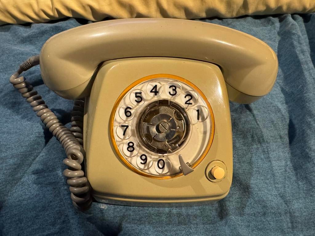 Telephone à cadran rotatif vintage années 50-60 RTT 72B, Enlèvement ou Envoi, Utilisé, Avec cadran rotatif