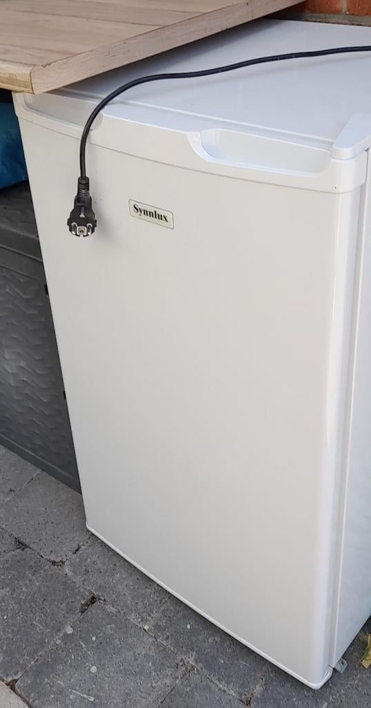 TE HUUR frigo / koelkast (regio Genk Bokrijk), Electroménager, Réfrigérateurs & Frigos, Comme neuf, Enlèvement