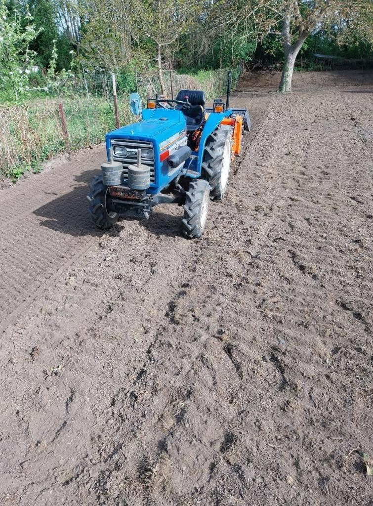 Entreprise de  parc et jardins, Entretien de jardins ou Taille