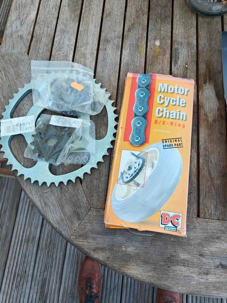 Kit de chaînes Bandit 600, Enlèvement