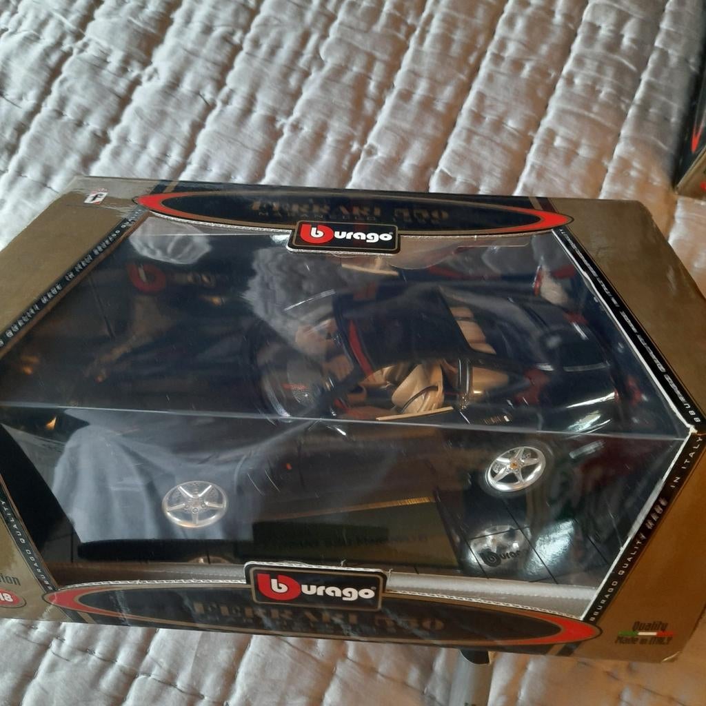 FERRARI 550 MARANELLO 1996 BLACK *MIB* BURAGO*1/18*NIEUW*, Ophalen, Nieuw, Auto, Burago