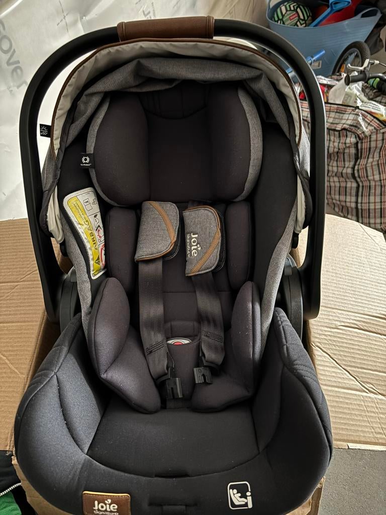 Siège Auto bébé 0+ Joie Signature Recline + base isofix, Enlèvement, Comme neuf, Isofix