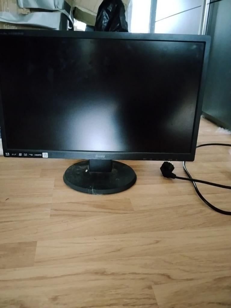 Kleine tv iiyama, Ophalen