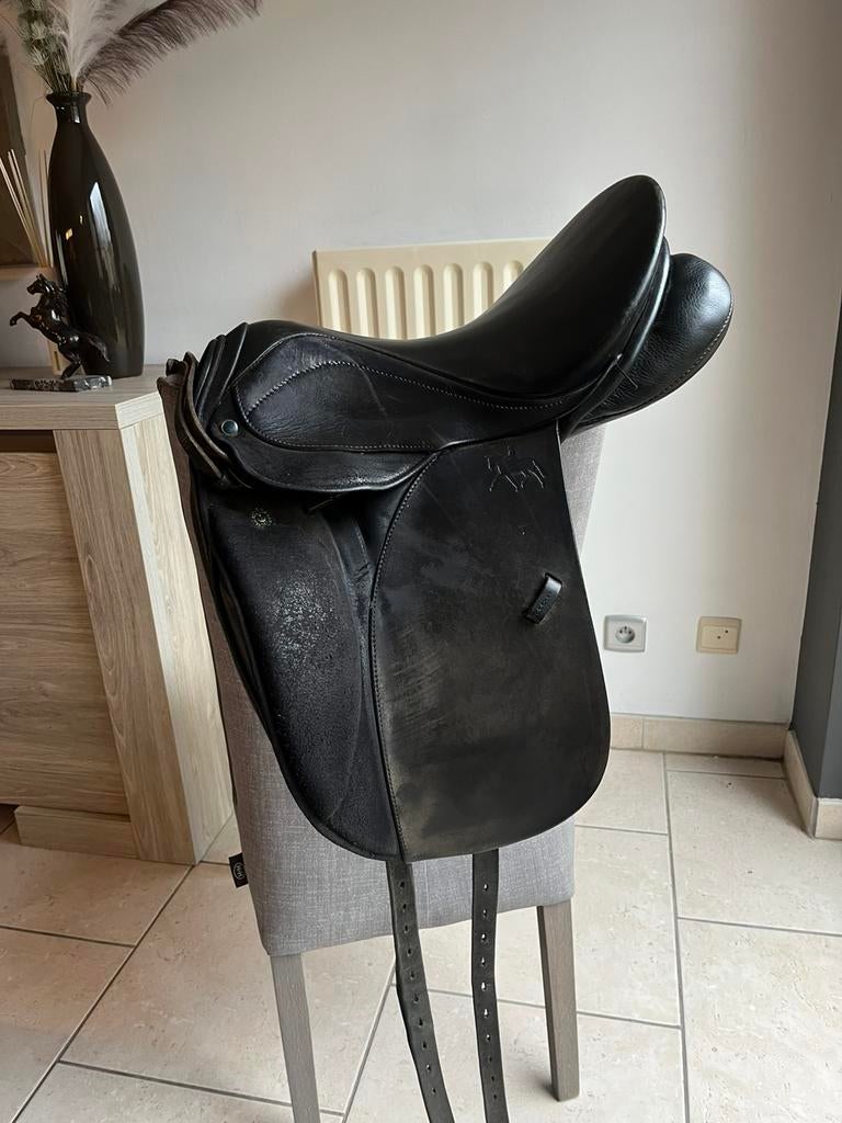 Dressuur zadel stubben 16inch, Dieren en Toebehoren, Ophalen, Gebruikt, Dressuur