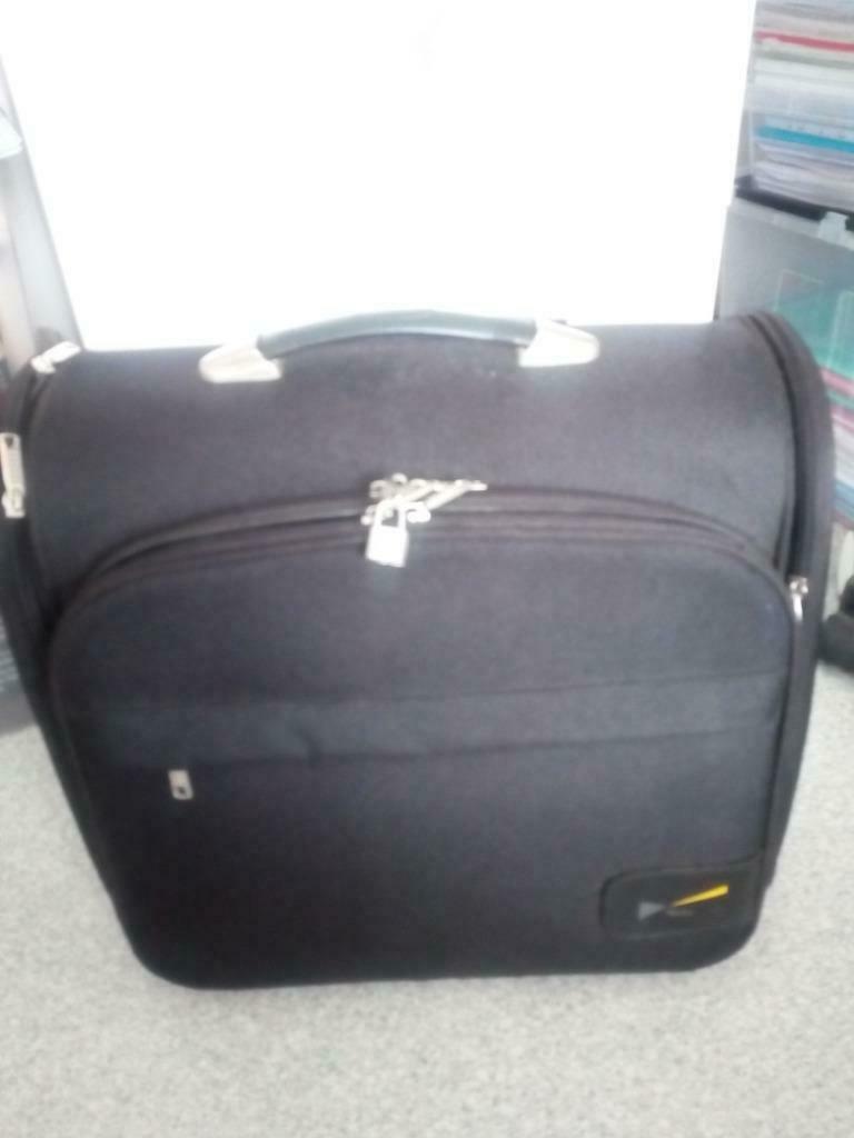 Cartable ou valise à roulettes, 30 à 40 cm, Enlèvement, Utilisé, Porte-documents ou Cartable