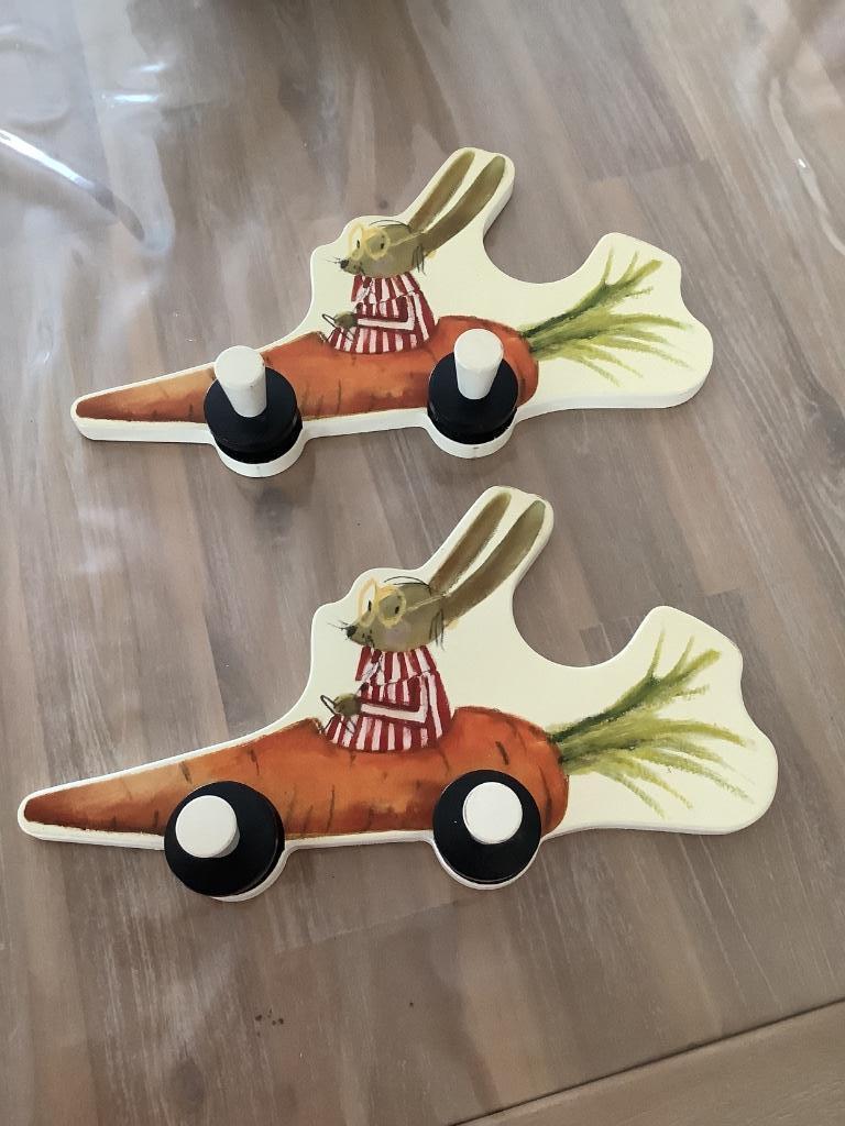 Porte-manteau lapin carotte IKEA, Ophalen of Verzenden, Zo goed als nieuw, Minder dan 100 cm, Kinderkapstok