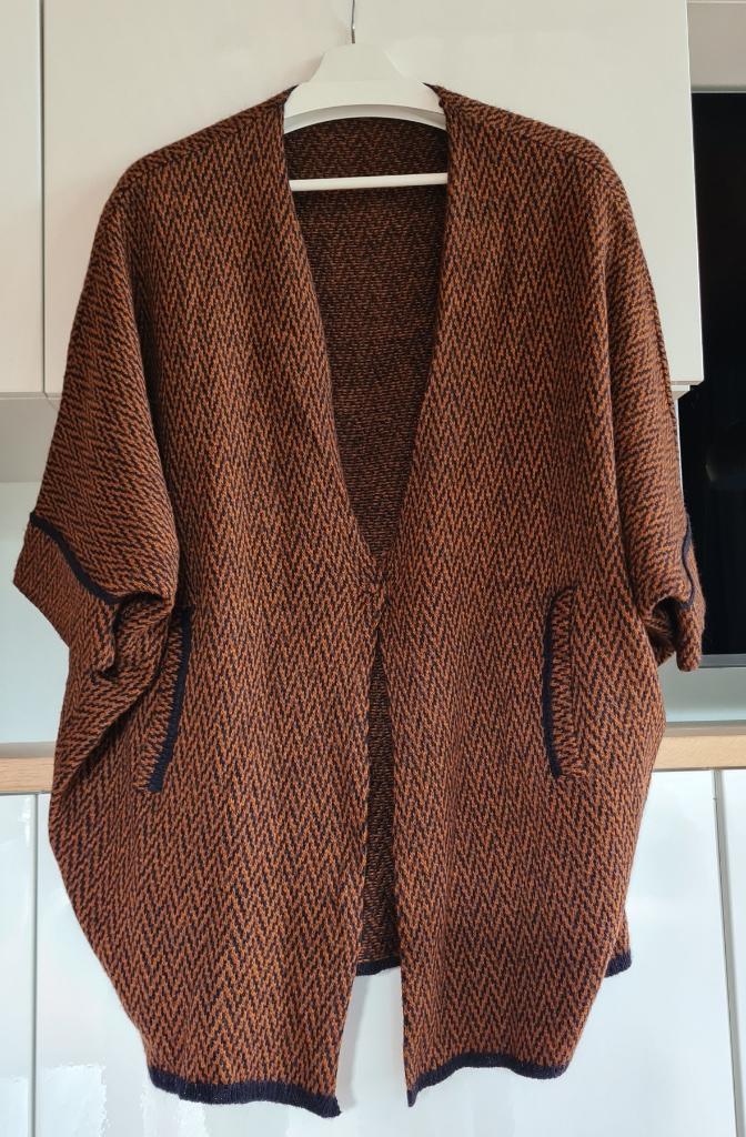 Losse vest 'La fée Maraboutée' (maat: L), Vêtements | Femmes, Pulls & Gilets, Comme neuf, Taille 42/44 (L), Brun, Enlèvement ou Envoi