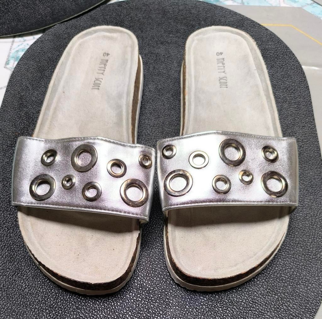 Sandales, Neuf, Gris, Enlèvement ou Envoi, Merry scott