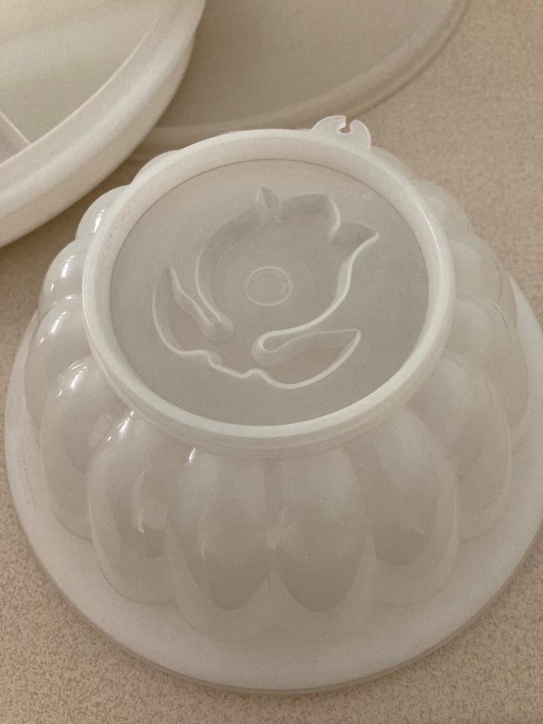 Pudding vorm Tupperware  vintage, Enlèvement ou Envoi, Comme neuf, Blanc, Récipient ou Bol
