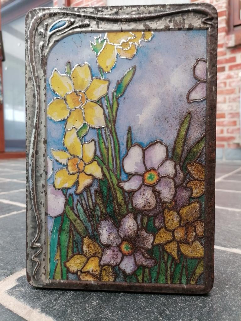 Blikken doos Winston Churchill's Daffodils, Ophalen
