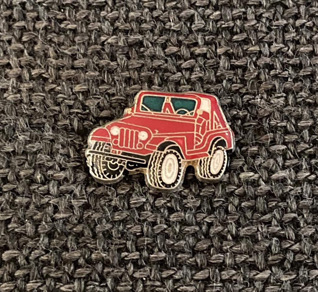 PIN - JEEP - CAR - VOITURE - AUTO, Envoi, Utilisé, Transport, Insigne ou Pin's